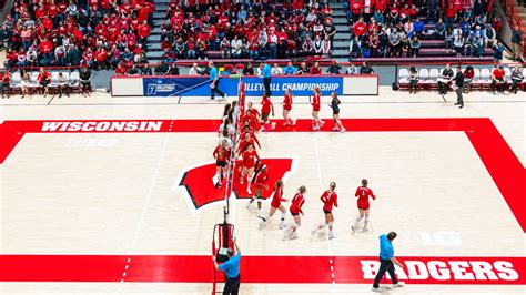 wisconsin volleyball locker room videos|Police investigate after private photos, videos of Wisconsin。